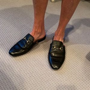 Very Worn Gucci black leather slides